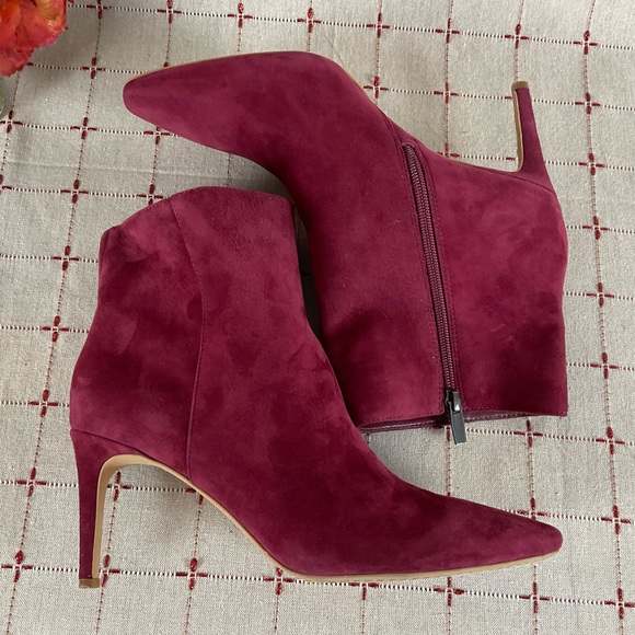 💎 Vince Camuto “Allost” Brick Suede High Heel Bootie Sz 9.5 Ankle Boots - Picture 6 of 7